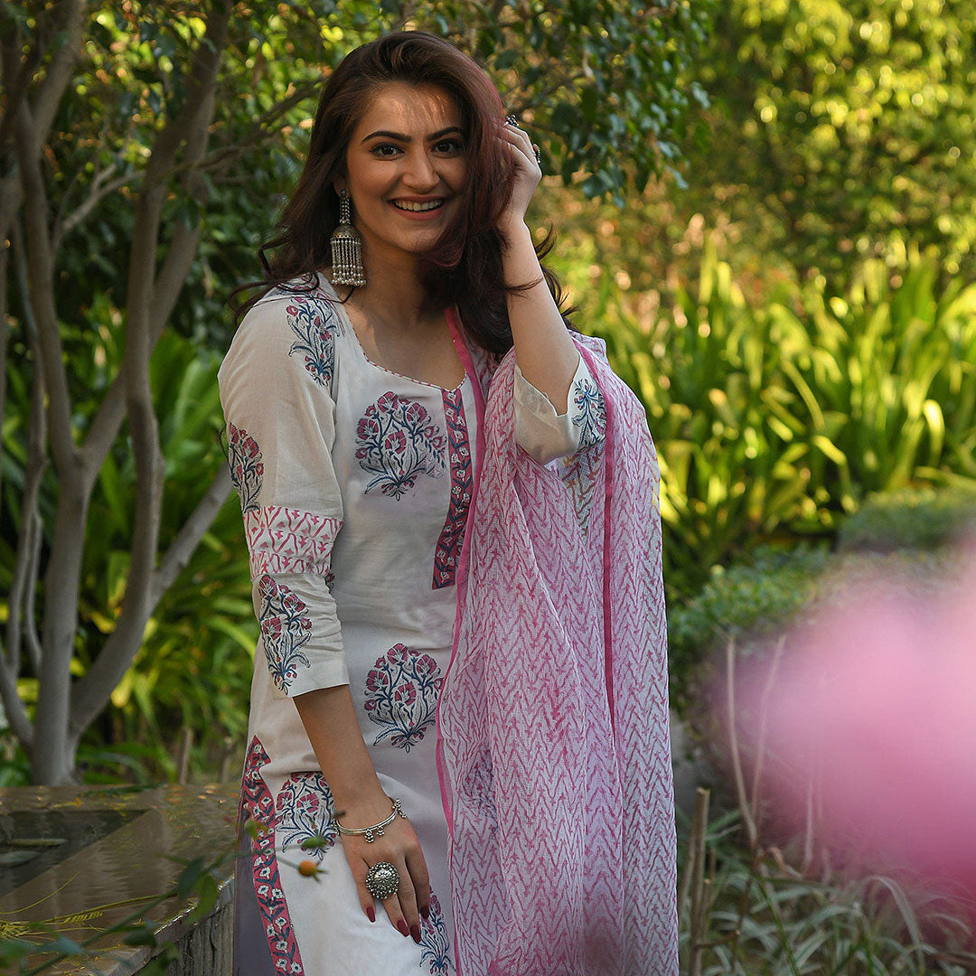 Pink Round Neck Printed Poly Rayon Kurta & Pant With Dupatta