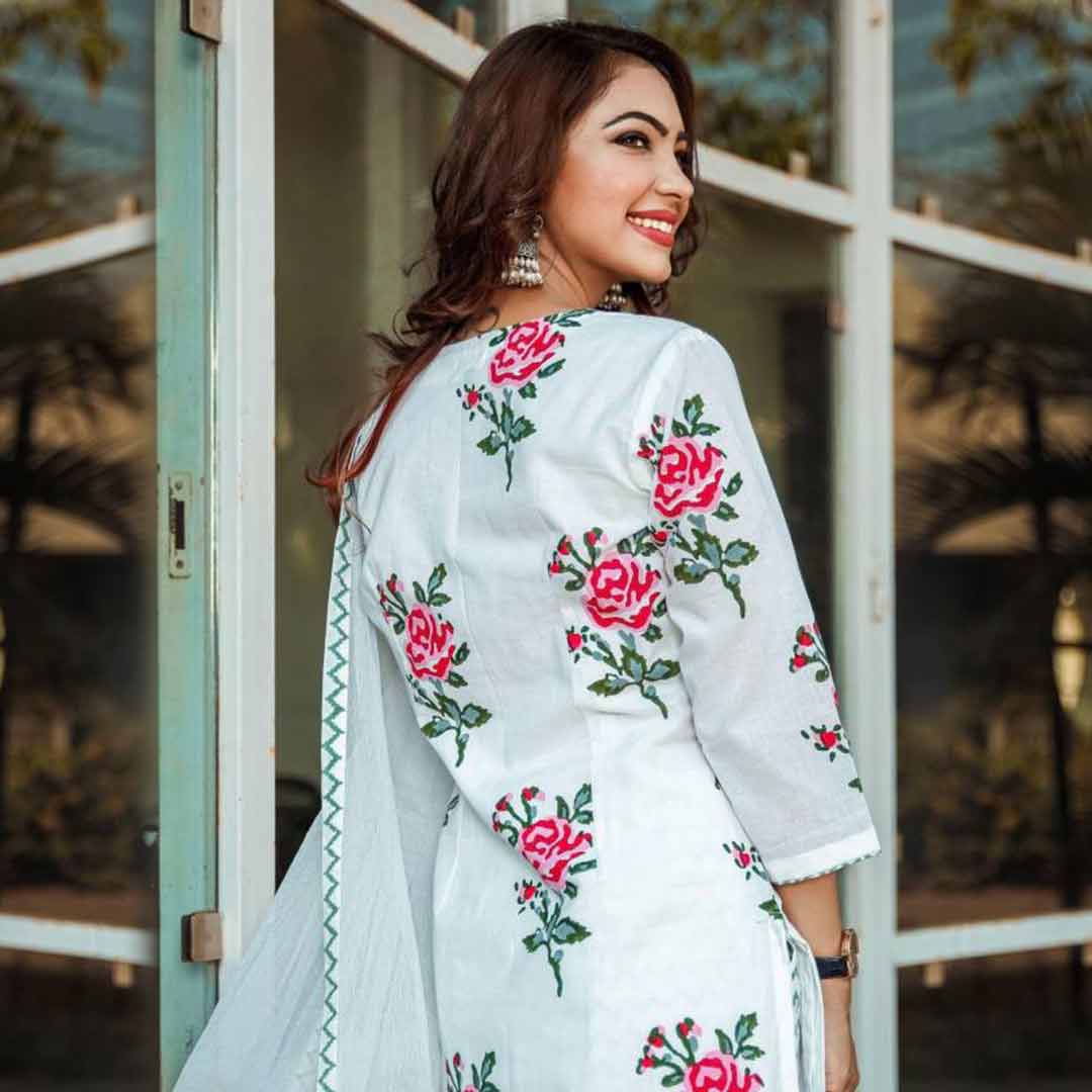 White V Neck Floral Print Poly Rayon Kurta & Pant With Dupatta