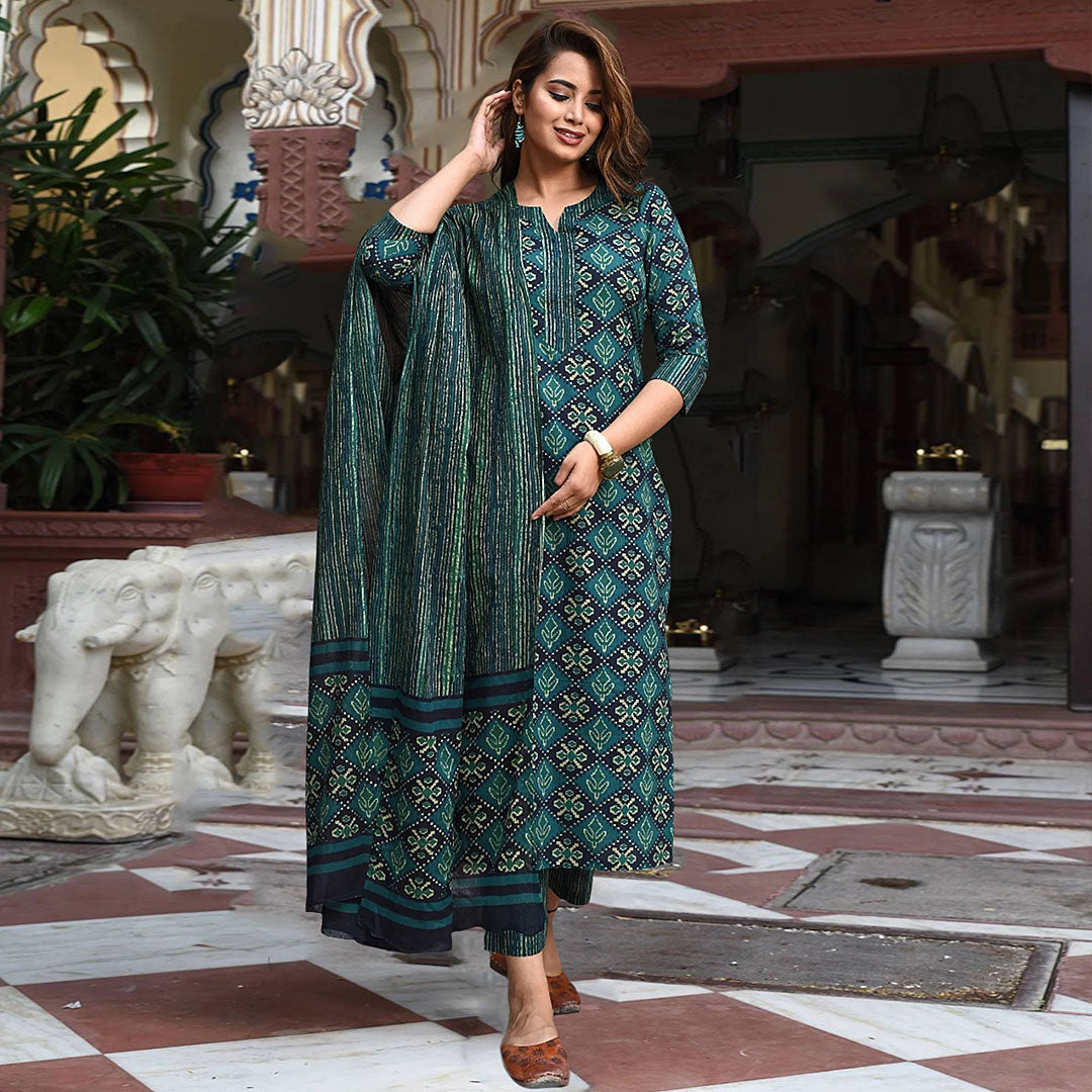 Geometric Printed Regular Round Neck Viscose Rayon Kurta with Trousers With Dupatta