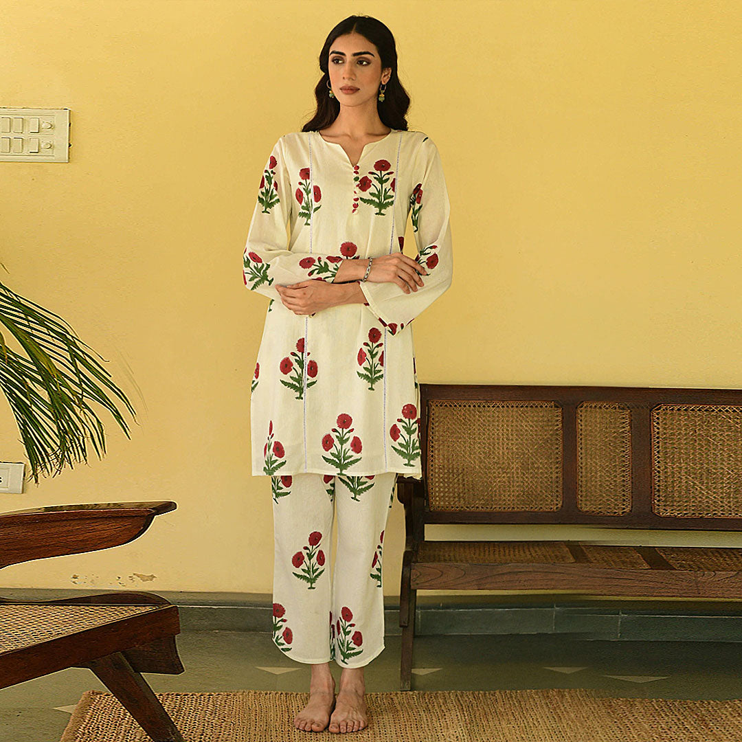 Floral Printed Round Neck Three-Quarter Sleeves Regular Silk Blend Kurti &Trousers