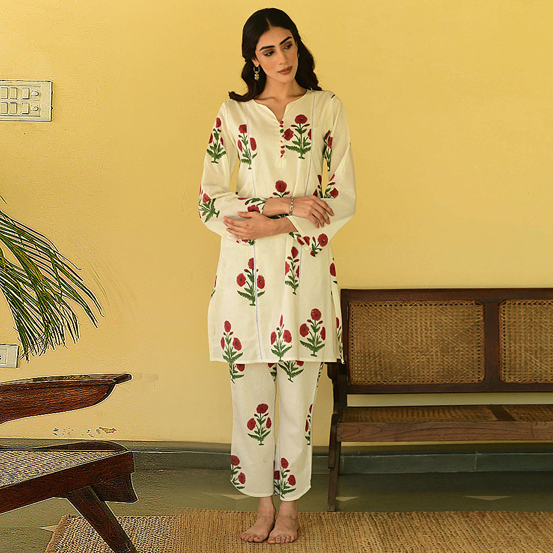 Floral Printed Round Neck Three-Quarter Sleeves Regular Silk Blend Kurti &Trousers